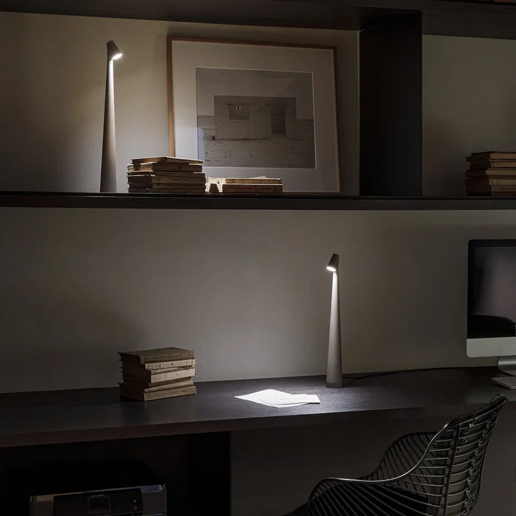 Minimalistische LED Beam Lampe – Wand- oder Tischleuchte Modern