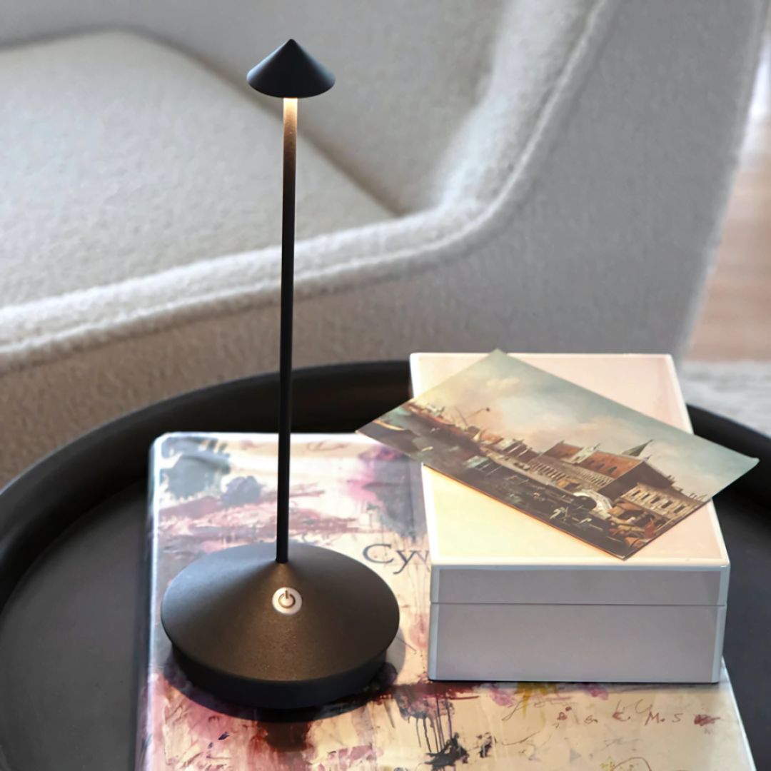 Dimmbare Kabellose LED Tischlampe aus Aluminium – IP54, Minimalistisch