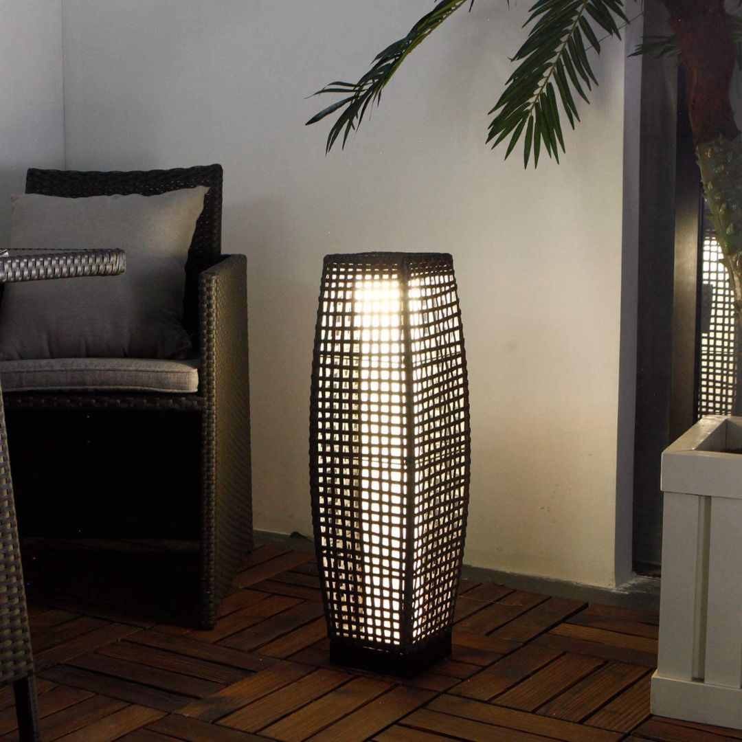 Solarbetriebene Außenlaterne aus Wicker – Wetterfest, 25 Lumen, Grau