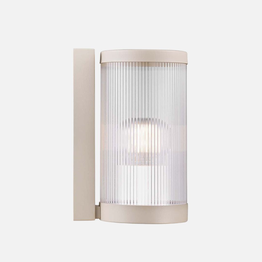 Moderne LED Wandleuchte aus Aluminium mit Rippenglas – 25W Max für Innenräume
