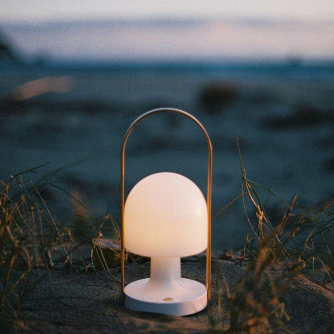 Tragbare Dimmbare Tischlampe mit LED und Holzdetails – Kabellose Tischleuchte