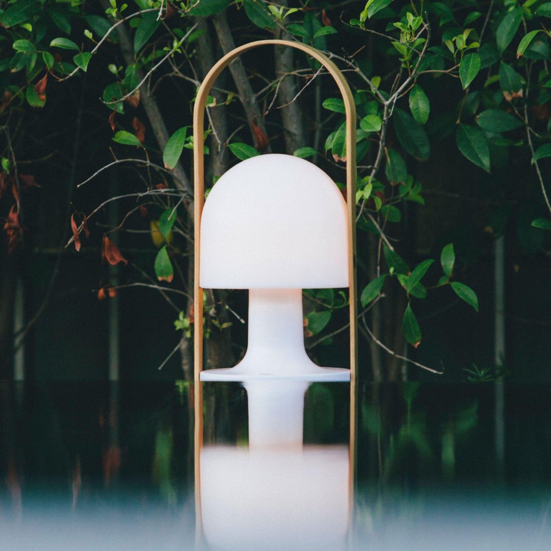 Tragbare Dimmbare Tischlampe mit LED und Holzdetails – Kabellose Tischleuchte