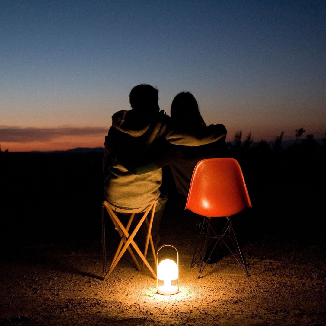 Tragbare Dimmbare Tischlampe mit LED und Holzdetails – Kabellose Tischleuchte