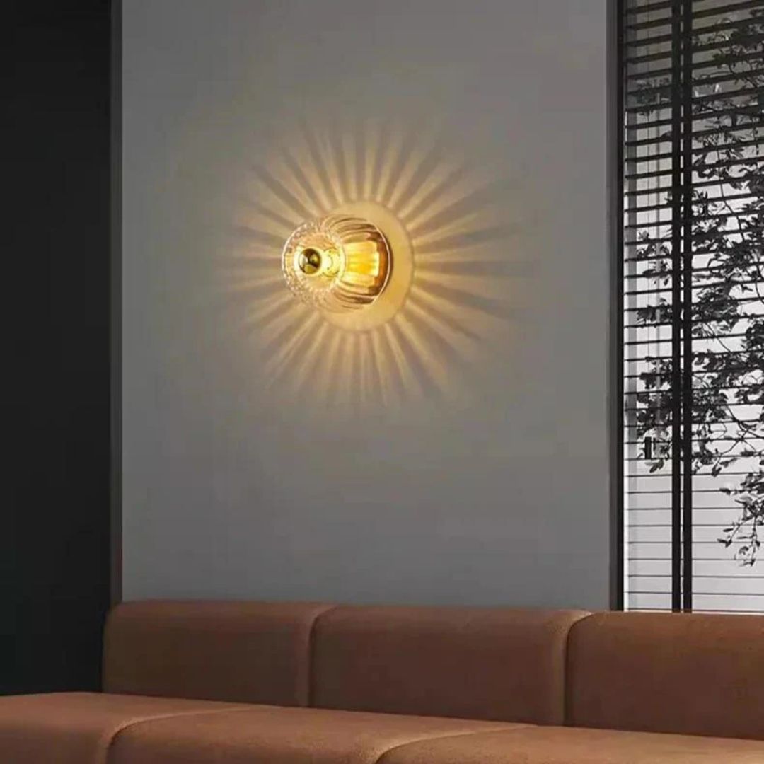 Stilvolle LED Wandleuchte aus Glas für moderne Innenräume – Warmes Licht