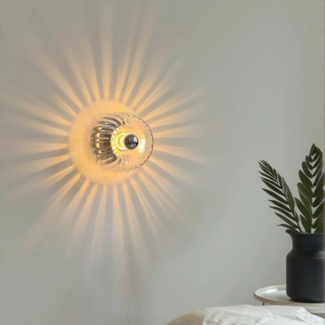 Stilvolle LED Wandleuchte aus Glas für moderne Innenräume – Warmes Licht