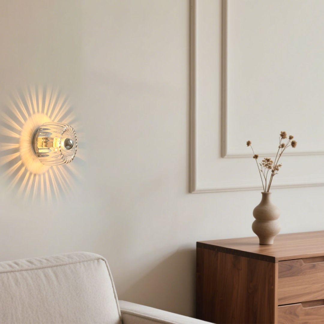 Stilvolle LED Wandleuchte aus Glas für moderne Innenräume – Warmes Licht