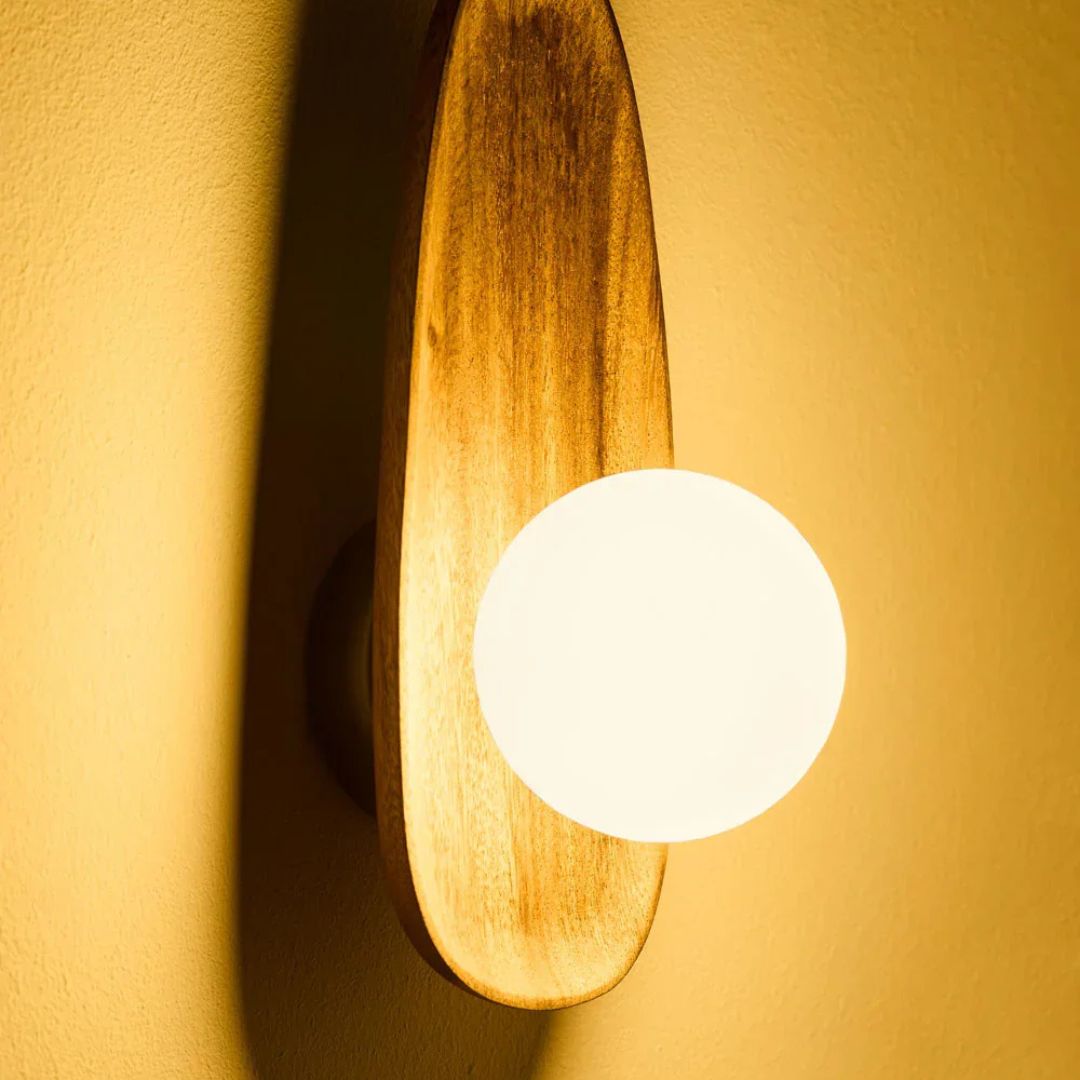 Wandlampe aus Akazienholz & Opalglas – Japandi-Stil mit E27-Fassung