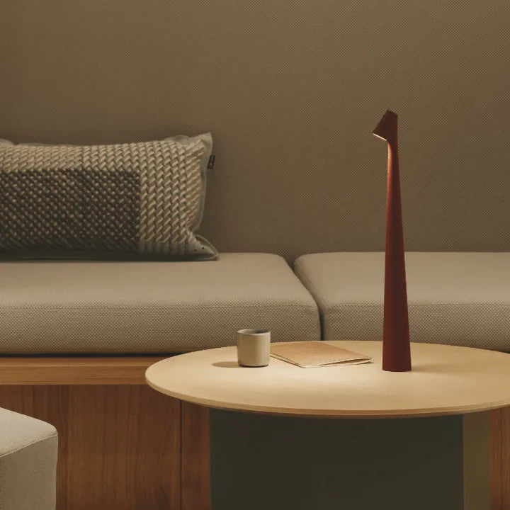 Minimalistische LED Beam Lampe – Wand- oder Tischleuchte Modern