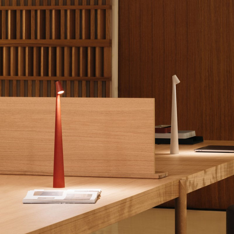 Minimalistische LED Beam Lampe – Wand- oder Tischleuchte Modern