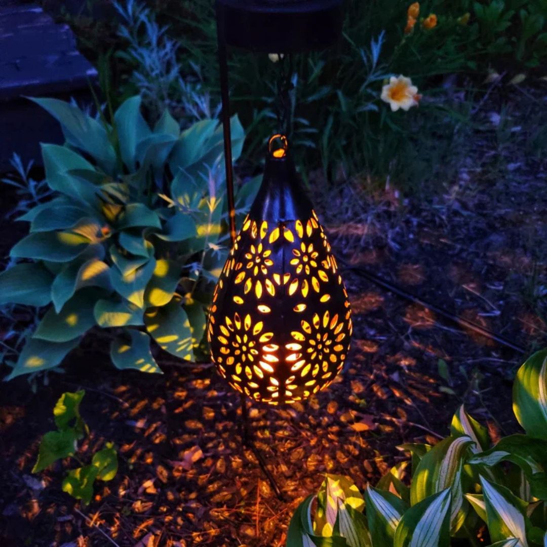 SolarGlow™ LED Gartenlampe – Dekorativ, Wetterfest & Automatisch