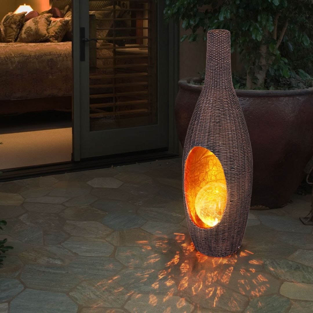 Solar LED Rattan Gartenlampe mit Glaskugel Gold