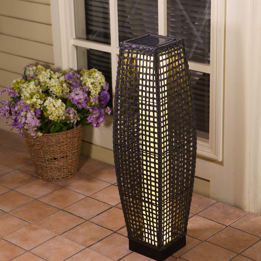 Solarbetriebene Außenlaterne aus Wicker – Wetterfest, 25 Lumen, Grau