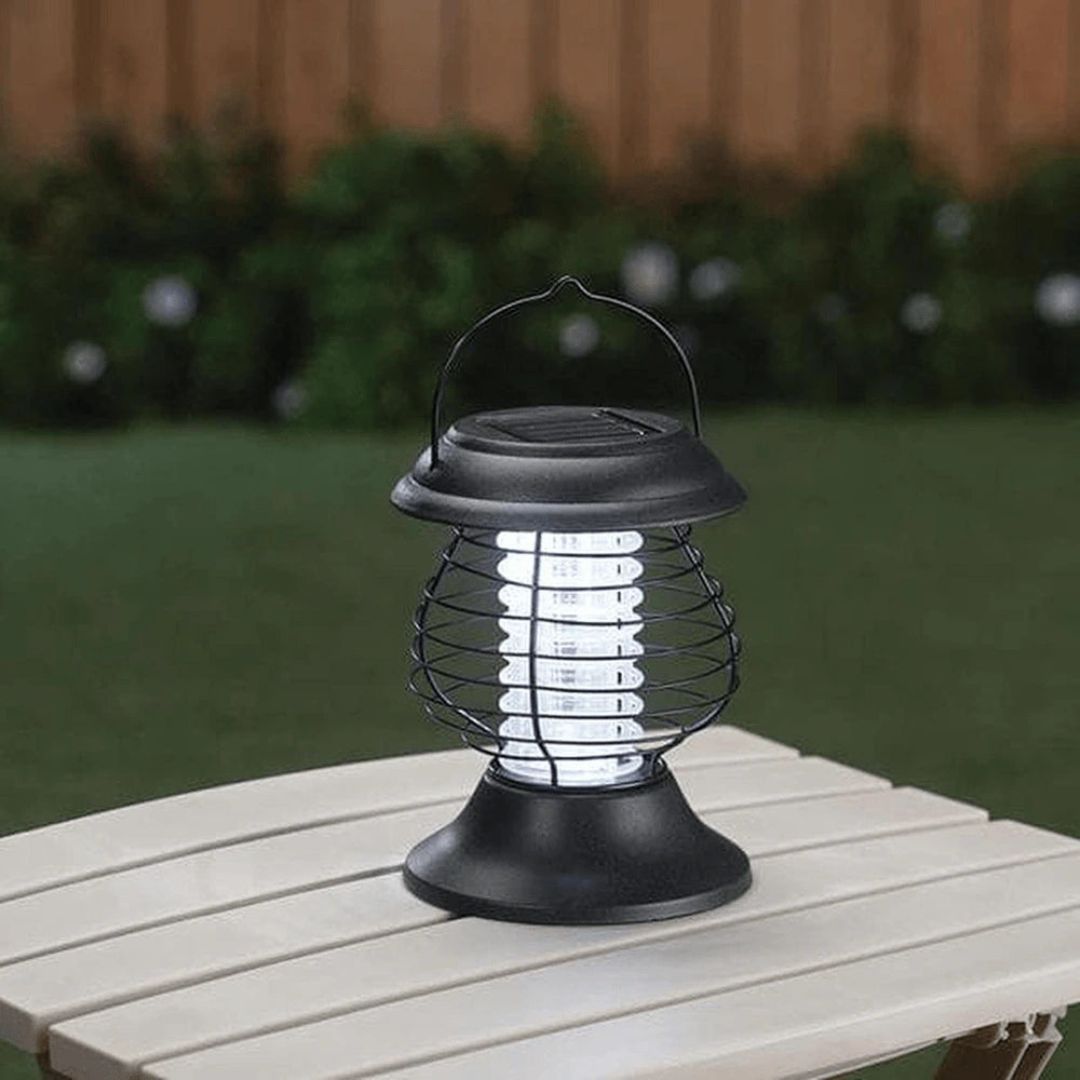 Solarbetriebene Mückenlaterne mit UV-Licht – Wetterfest, 10 Stunden Laufzeit