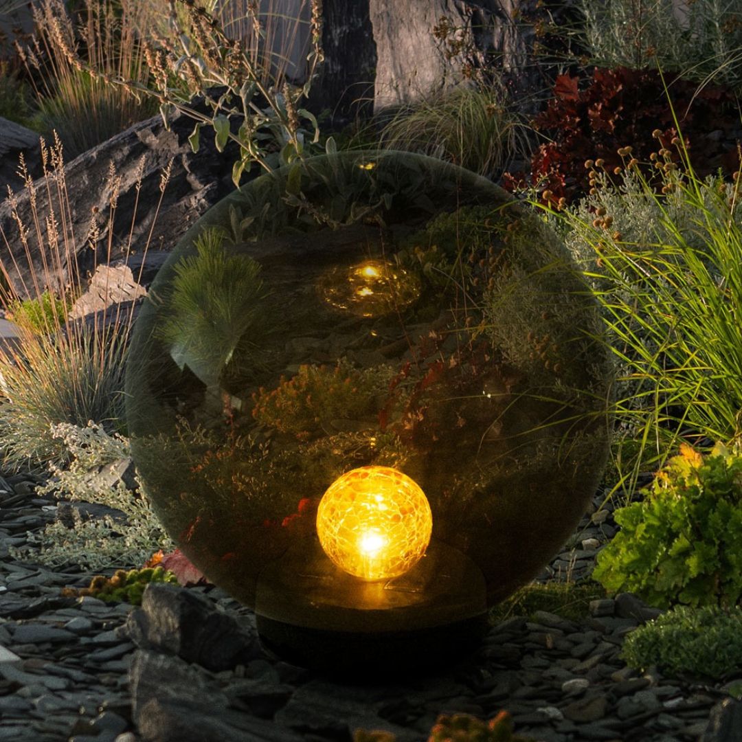 LED Solar Gartenlampe Kugel Crackle Glas Schwarz IP44