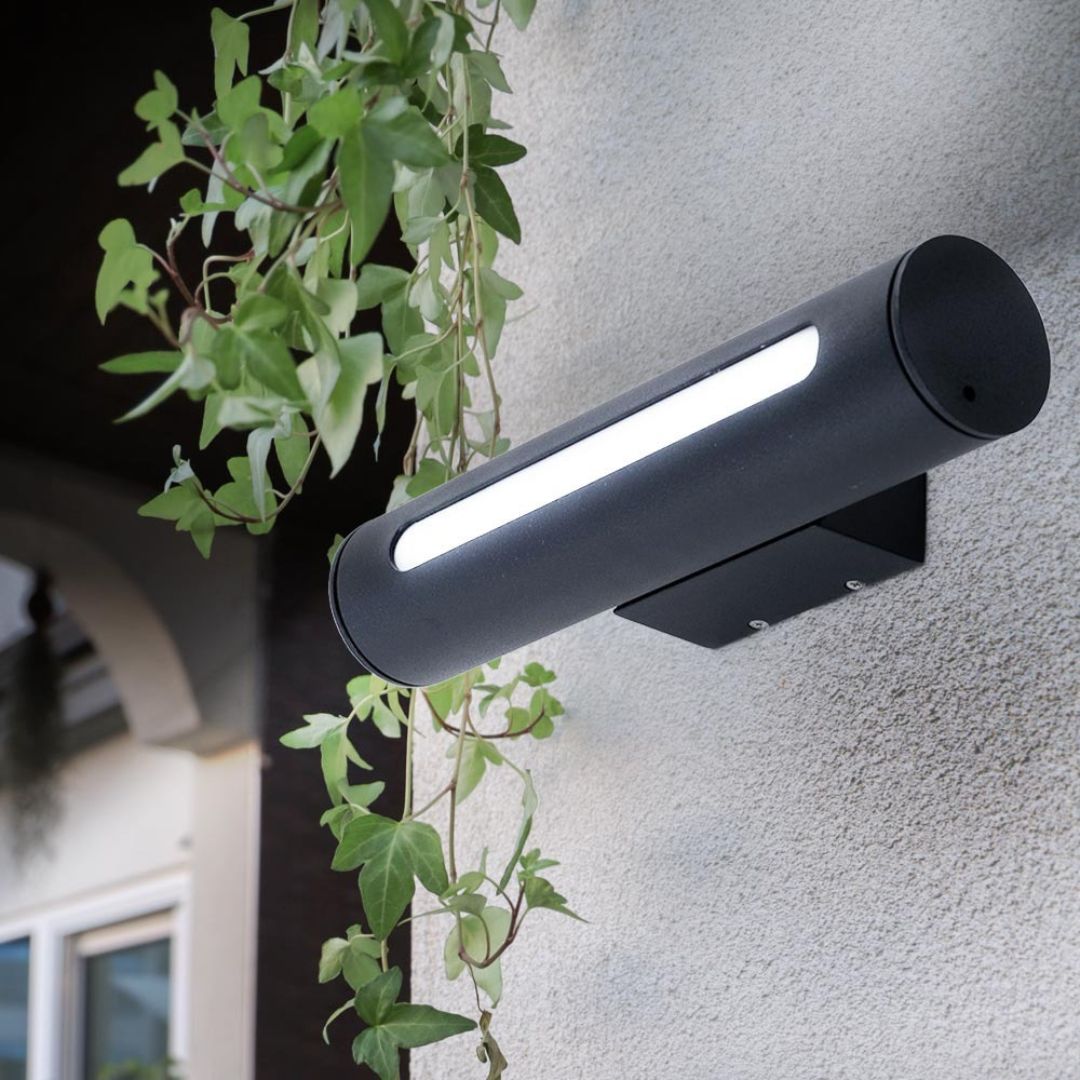 LED-Außenwandleuchte Schwarz IP44 Warmweiß