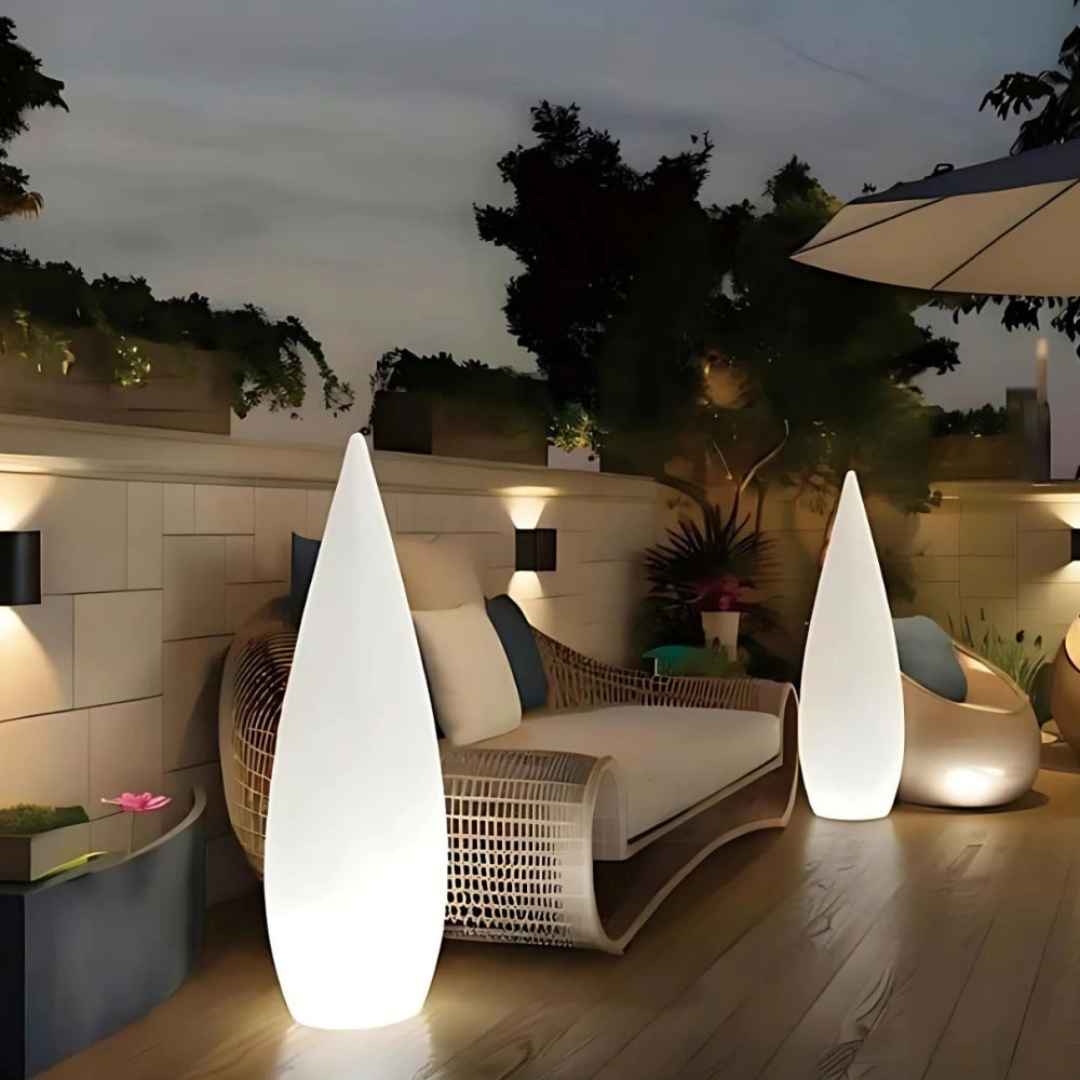 Wetterfeste Außenleuchte mit RGB-Farben und Fernbedienung – Dimmbar, Solar/USB