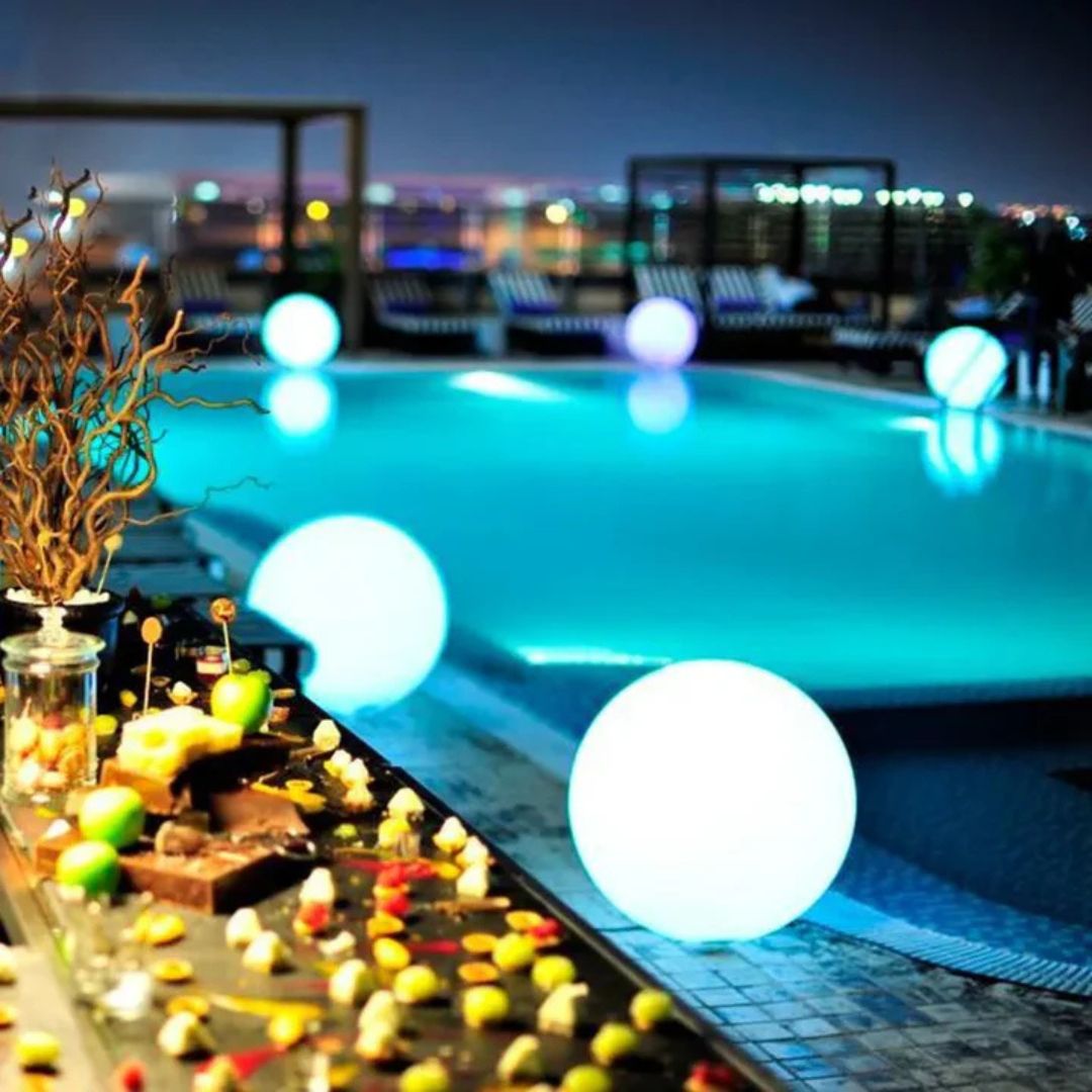 LED Gartenlampe Aurora – 16 Farben, Wetterfest für Terrasse, Balkon & Garten