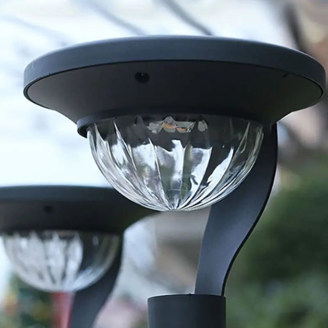 Hochwertige Solar Gartenleuchte IP65 Wetterfest mit Automatischer Beleuchtung