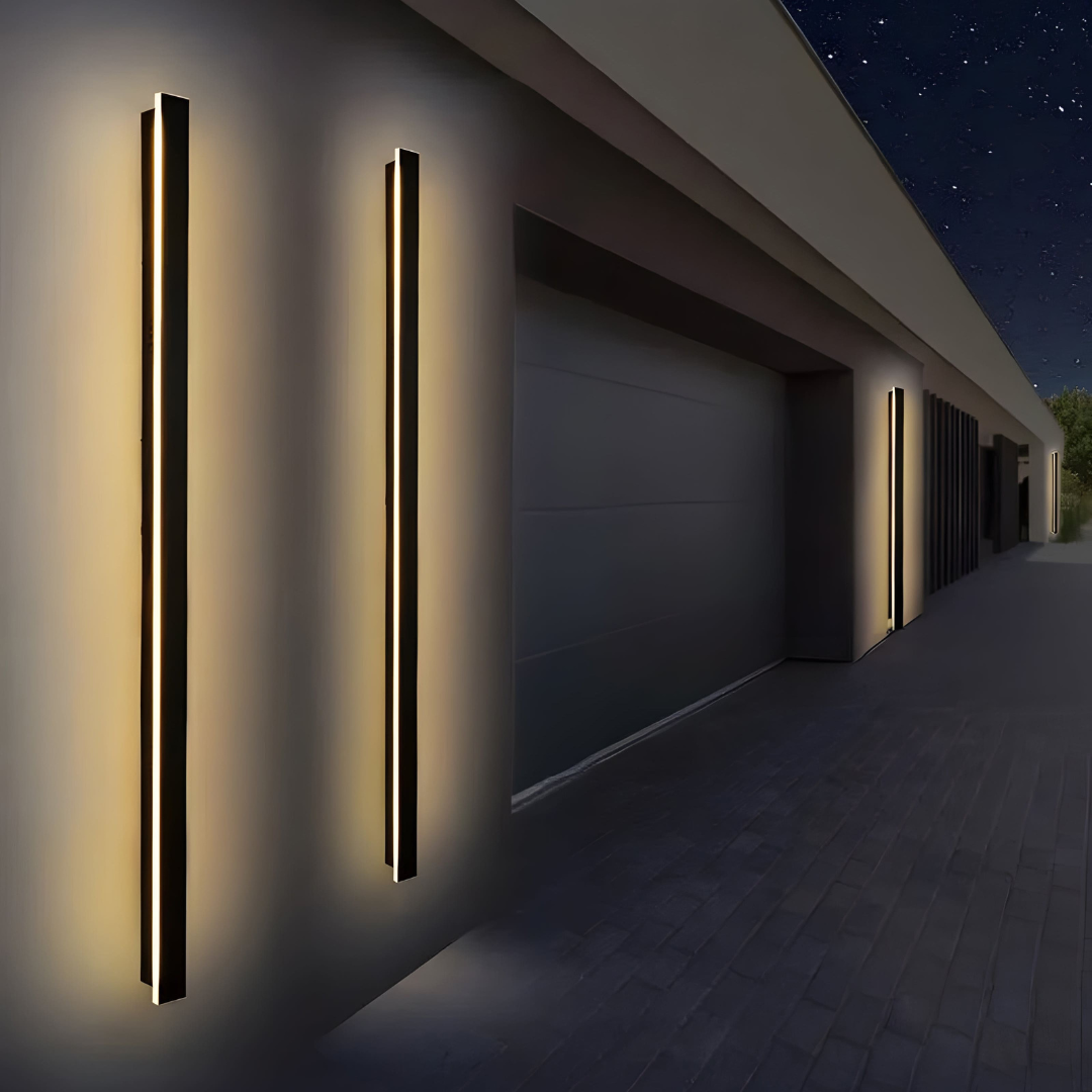 Dimmbar LED Stehlampe – Wetterfest, Warmweiß, Modern