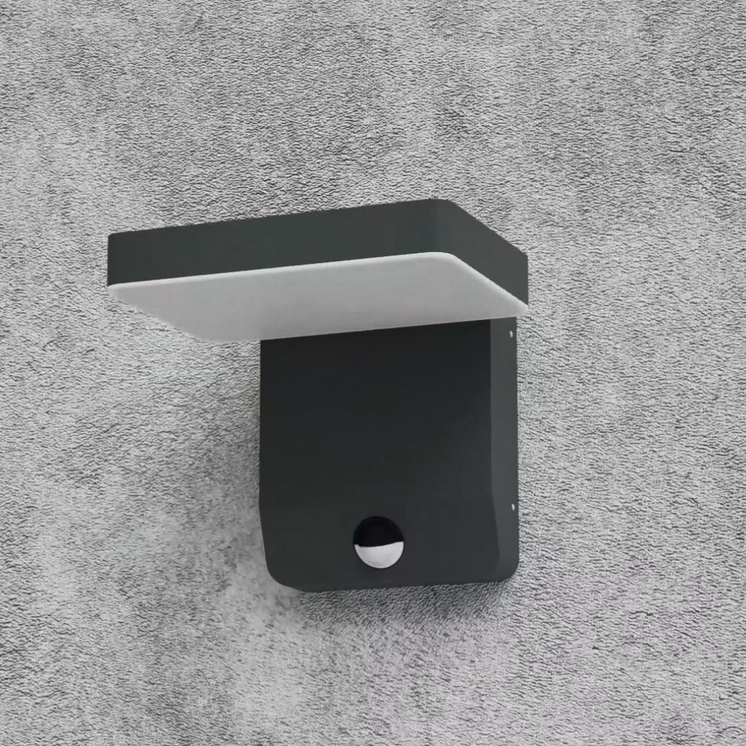 Solarbetriebene Außenlampe mit Bewegungsmelder – Wetterfest und Kabellos für Garten und Haus