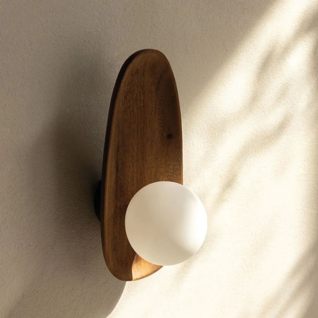 Wandlampe aus Akazienholz & Opalglas – Japandi-Stil mit E27-Fassung