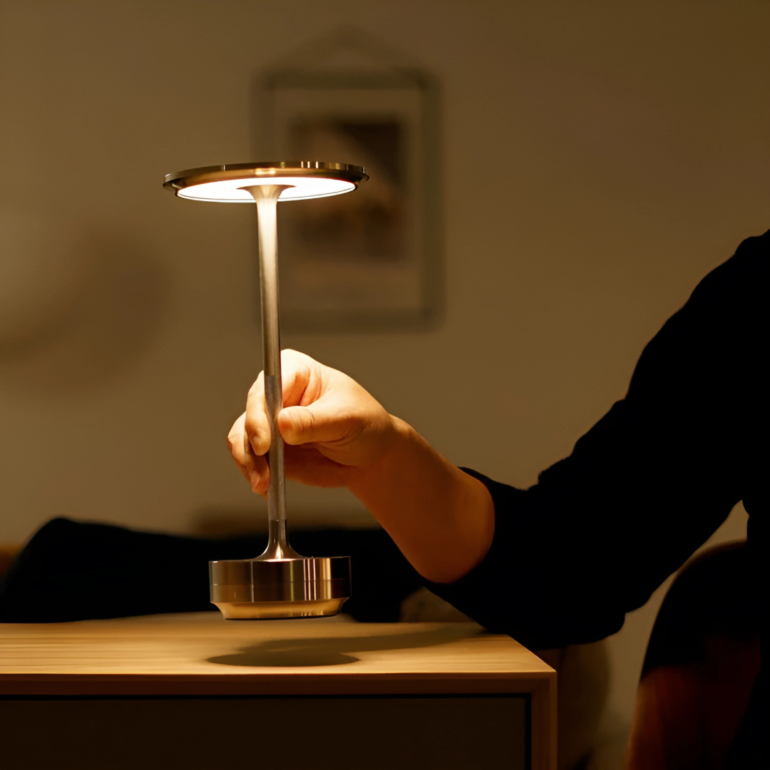 Magnetische LED Tischlampe – Kabellos, Touch-Steuerung & Dimmbar