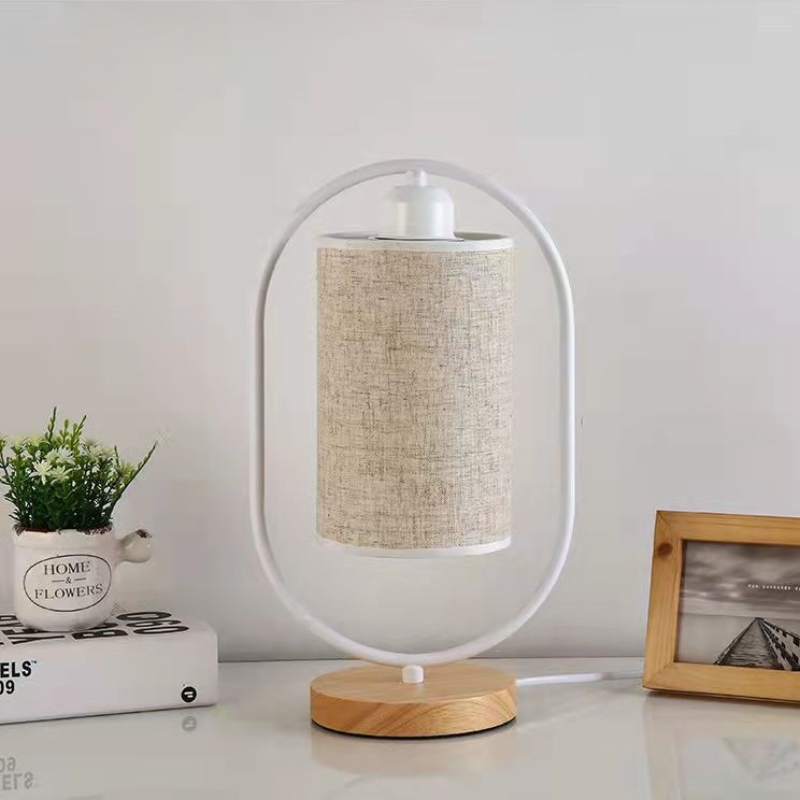 Vintage-Tischlampe aus Holz mit LED-Licht – Warme Beleuchtung für Schlafzimmer oder Schreibtisch