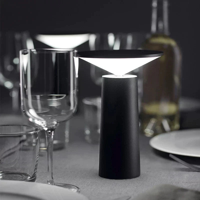 Velva - Tischlampe Dimmbar und Modern